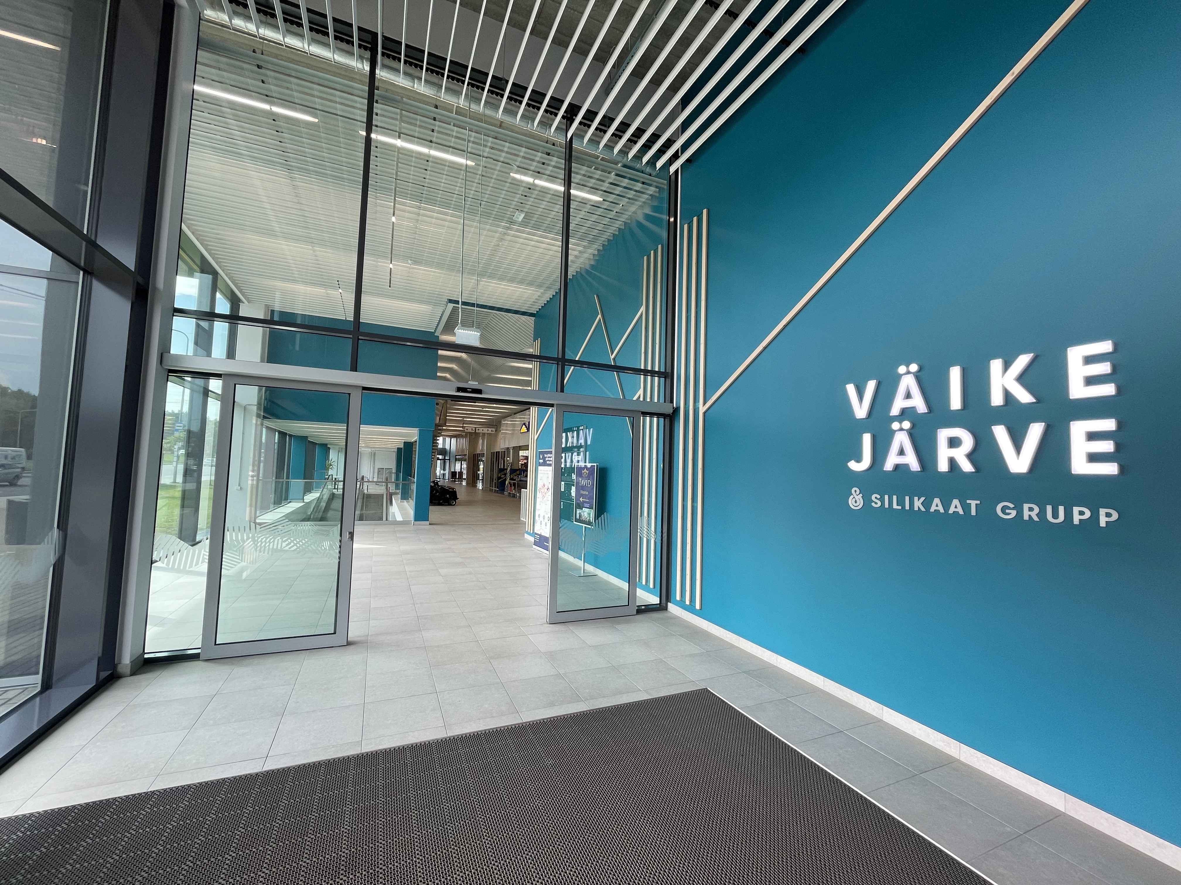 Pärnu mnt 186 – Väike-Järve keskuse I korrusele tuli pakkumisele suurepärase nähtavusega äripind!