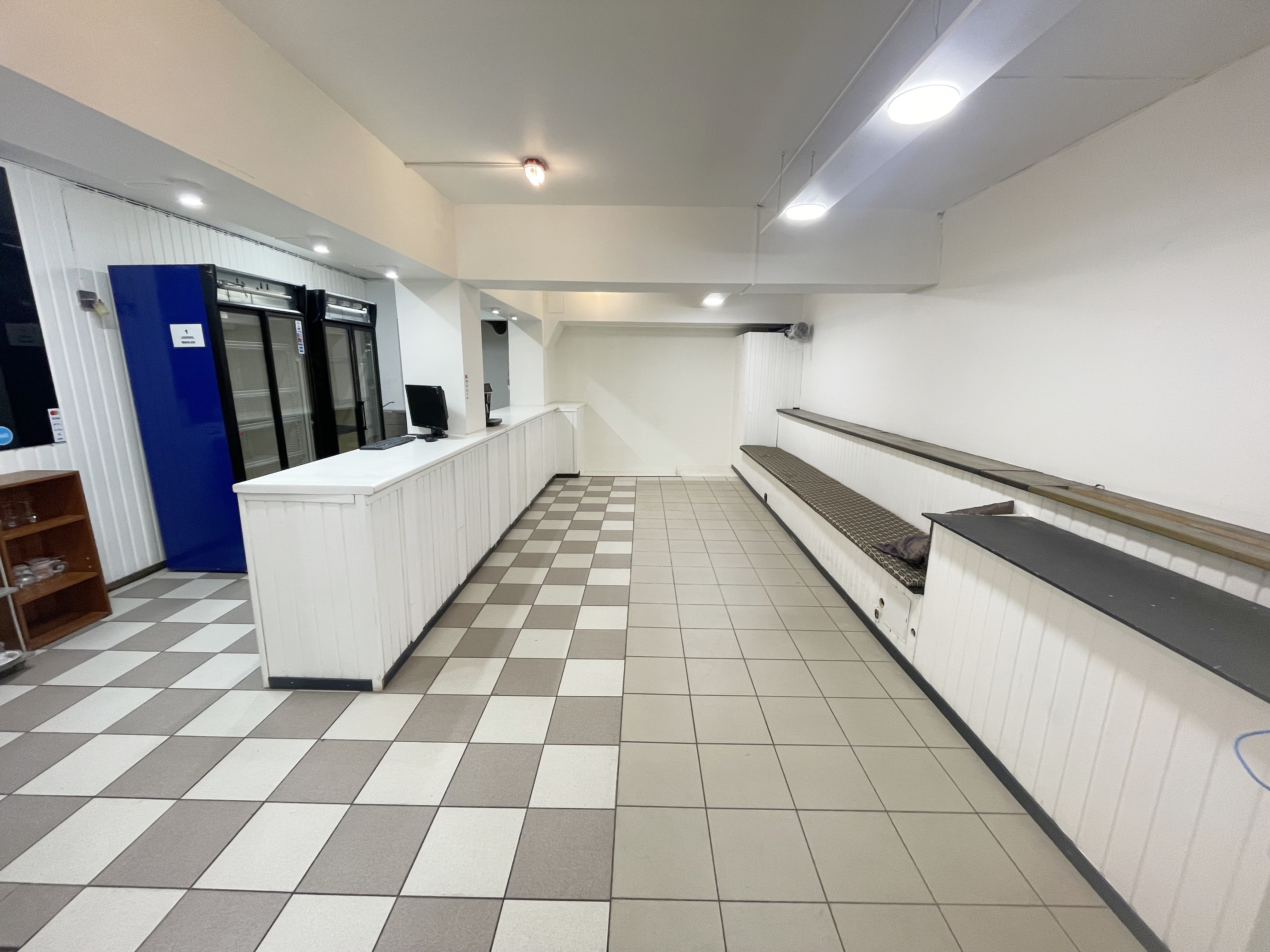 🏢 Üürile anda renoveeritud toitlustuspind /bubi/baar Tallinna südalinnas – Tatari 56